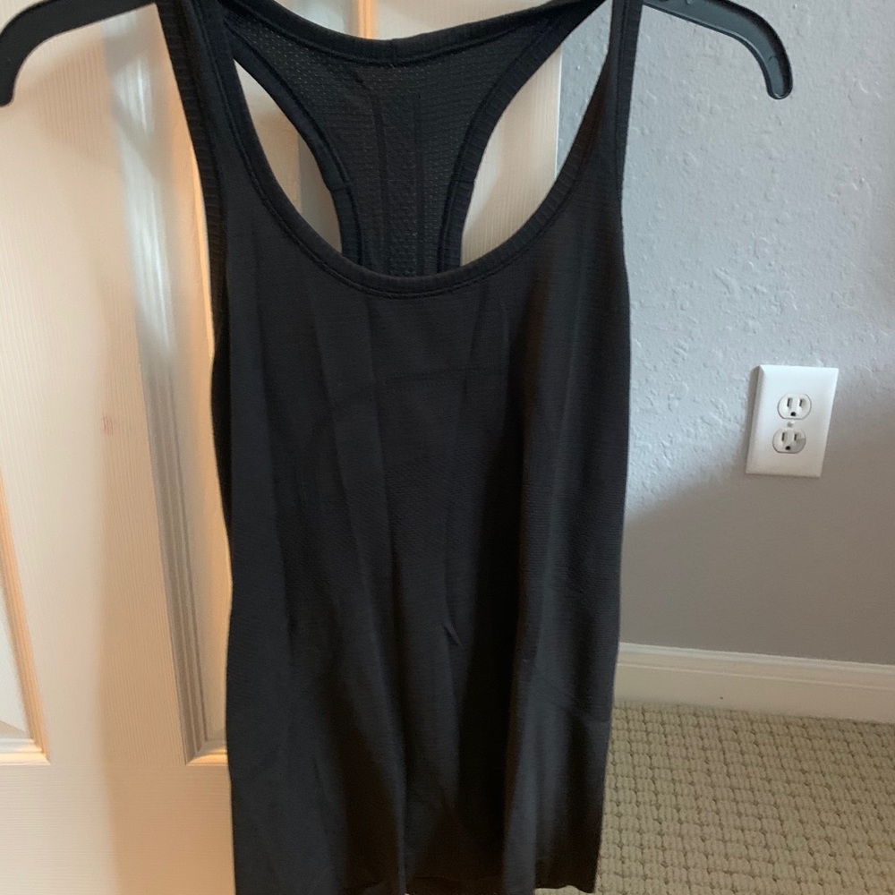 lululemon razorback tank top